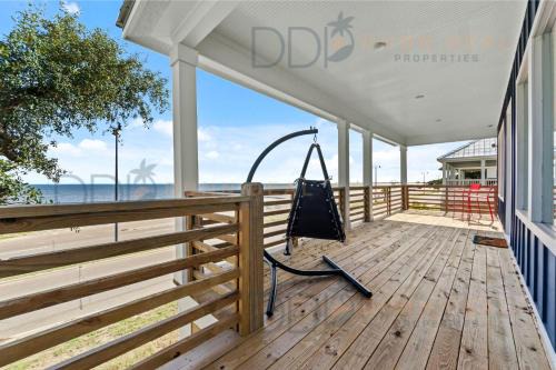 Mississippi City Maison | 110 East Beach Blvd