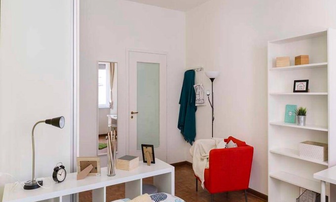 Cesano Boscone Station Balnéaire | 110 m² Chambre privée ∙ 1 chambre ∙ 1 personne