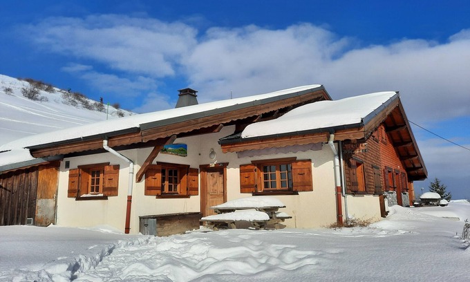 Hirmentaz Chalet De Ski | Chalet de 110m2, tout confort, au coeur de l'alpage.