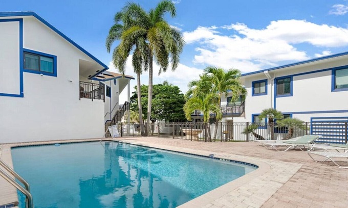 Nurmi Isles Appartement | 111 #1 · Las Olas pool house with boat rentals available !