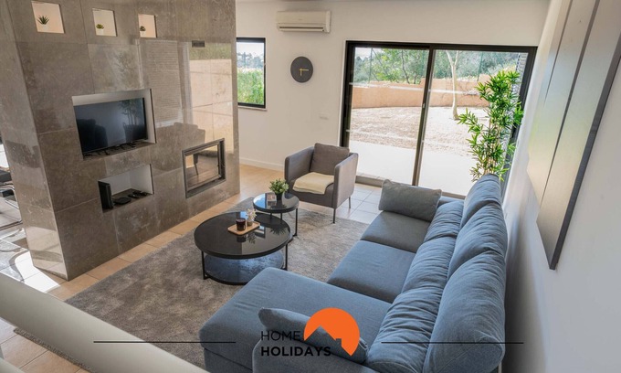 Cerro de Aguia Chalet De Ski | #111 Ocean View by Home Holidays