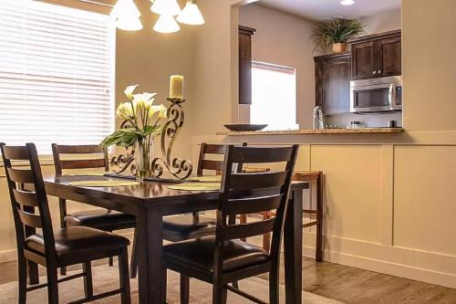 West Valley Maison | 11203 Arch