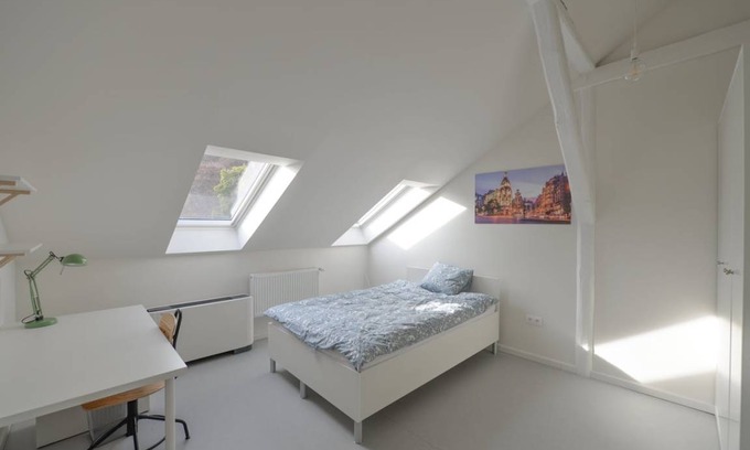 Smichov Station Balnéaire | 113 m² Chambre privée ∙ 1 chambre ∙ 1 personne