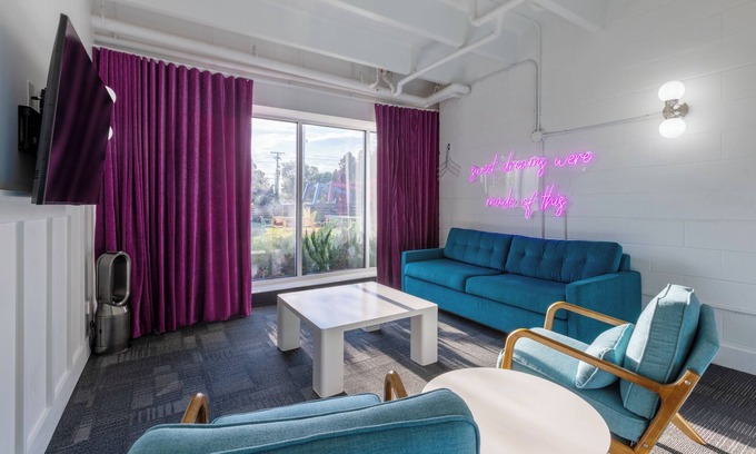 East Hill Hôtel | 116 - Quad Bunk Suite