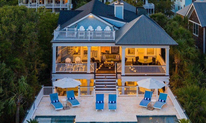 Isle of Palms Maison | Maison de luxe personnalisée - 7 Bdrm, vue sur l'océan, piscine privée chauffable, ascenseur