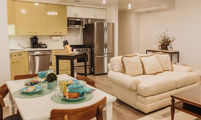 Bartlesville Appartement | 118 · St. Charles Suite #118 - Hotel Phillips