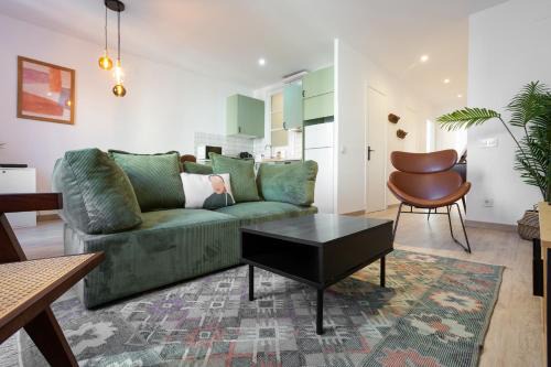 Hostafrancs Appartement | 11CRC1037 Newly decorated apartment near Sants Station