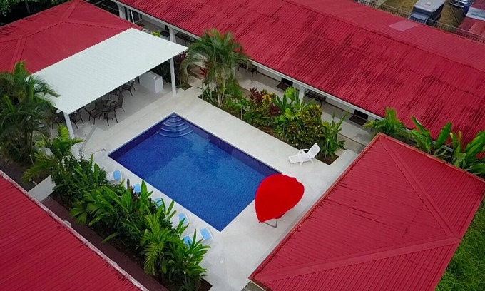Jaco Maison | La Palma - 12 BR 12 Bath - Propriété conviviale pour les fêtes! - TOUS les types de groupes sont les bienvenus