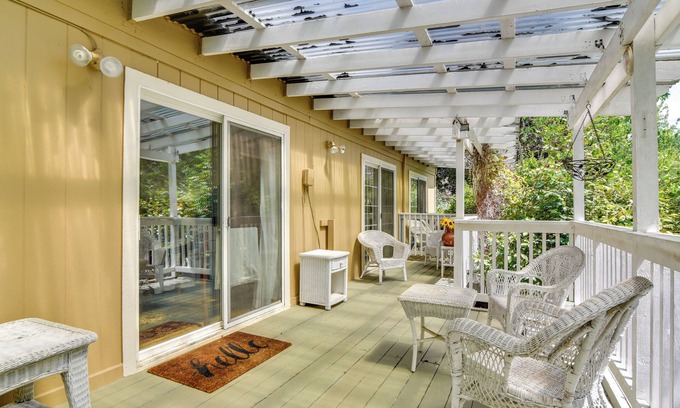 Aloha Maison | Charming Aloha Vacation Rental, 12 Mi to Portland!