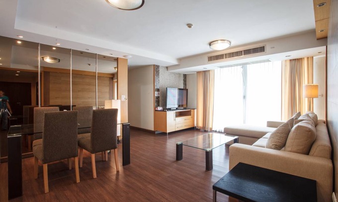 Khlong Toei Nuea Appartement | 120 m² Appartement ∙ 2 chambres ∙ 6 personnes