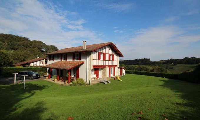 Sare Maison | 120 m² Gîte ∙ 3 chambres ∙ 8 personnes