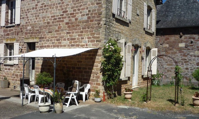 Vars-sur-Roseix Maison | 120 m² Gîte ∙ 2 chambres ∙ 5 personnes