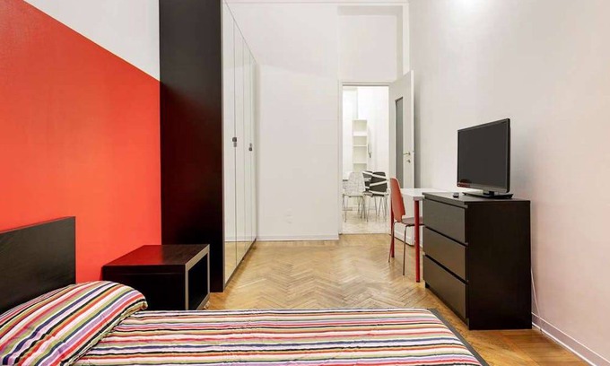 Guastalla Station Balnéaire | 120 m² Chambre privée ∙ 1 chambre ∙ 1 personne