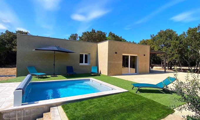 Orgnac-l'Aven Villa | Villa de 120m2 accès PMR climatisée avec piscine privée chauffée et jacuzzi