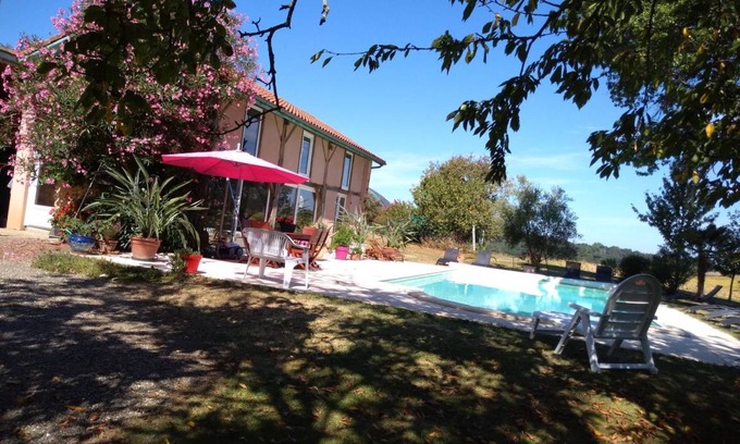 Montsoue Maison | 122 m² Gîte ∙ 3 chambres ∙ 6 personnes
