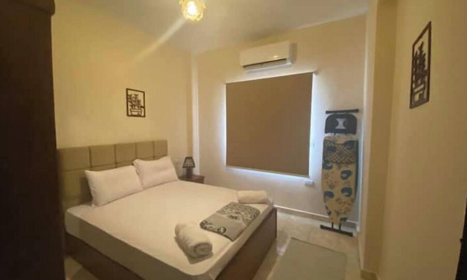 Bulaq ad Dakrur Appartement | 123 · 2BR townhouse, 1 bath, yard