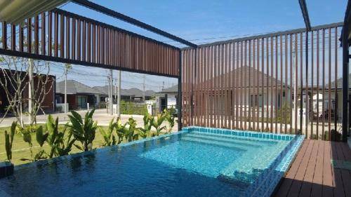 Ubon Ratchathani Maison | 124 m² Maison de vacances ∙ 3 chambres ∙ 6 personnes