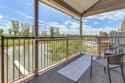 Oak Harbor Appartement | 13 Mi to Port Clinton Lake Erie Getaway with Dock