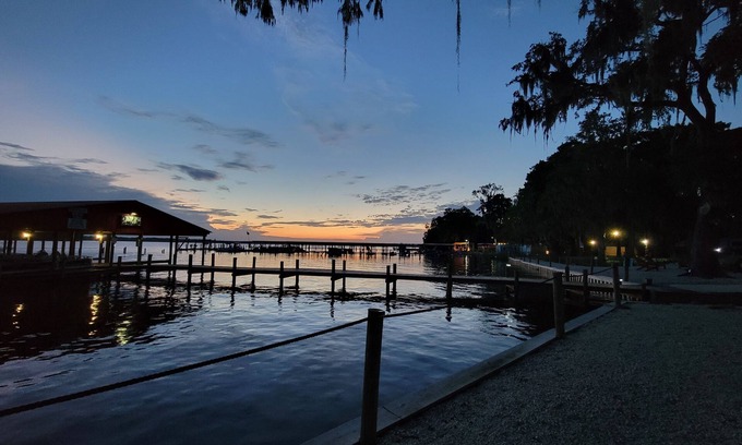 Georgetown Maison | #13 On Beautifull Lake George & St. Johns River