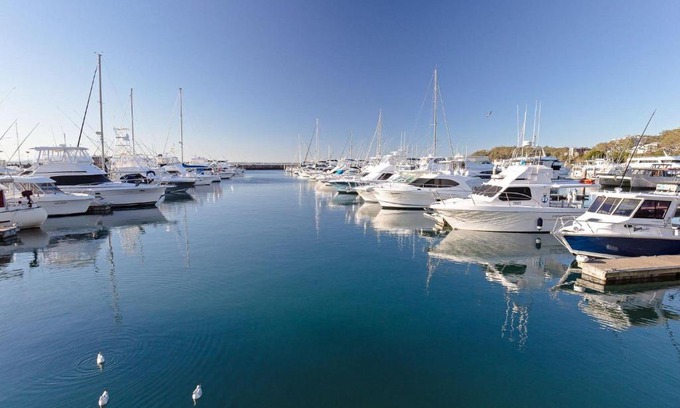 Nelson Bay Appartement | 13 'The Poplars' 34 Magnus Street - ground floor unit and pool in complex