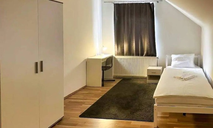 Penzing Station Balnéaire | 135 m² Chambre privée ∙ 1 chambre ∙ 1 personne