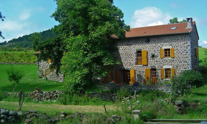 Solignac-sur-Loire Autre | 135 m² Logement ∙ 3 chambres ∙ 8 personnes