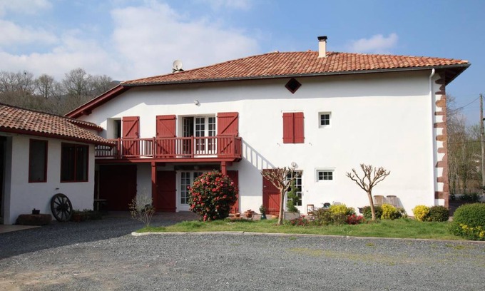 Bidarray Maison | 135 m² Gîte ∙ 4 chambres ∙ 8 personnes