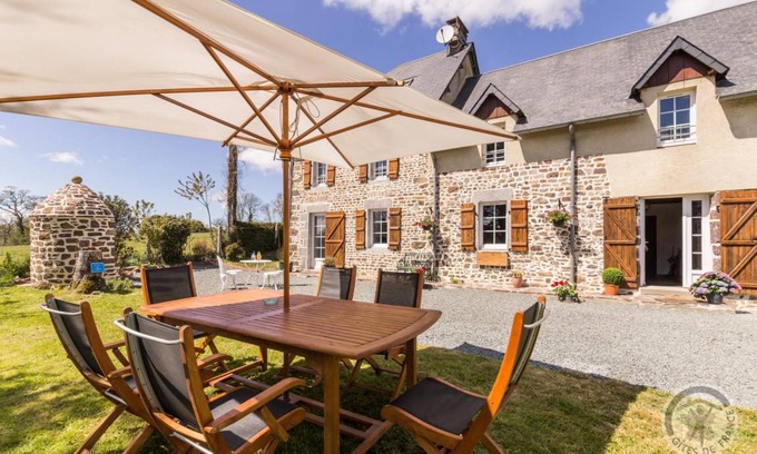 Roncey Maison | 136 m² Gîte ∙ 3 chambres ∙ 6 personnes