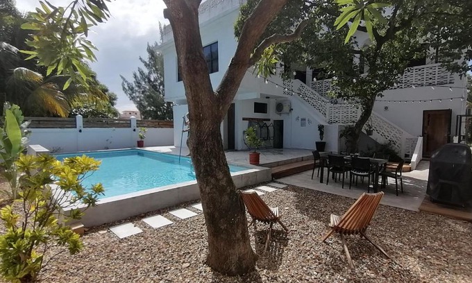 Dangriga Appartement | 14 Cedar B