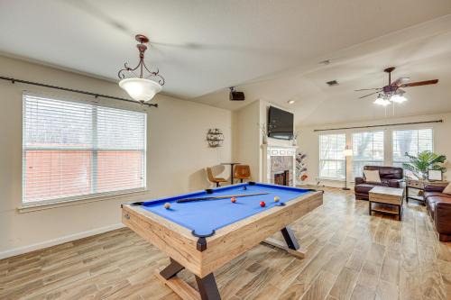 North San Antonio - SAT Maison | 14 Mi to Dtwn San Antonio Home with Pool and Yard