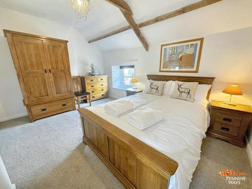 Brampton Maison | 14 Pennine Road, Halton-Lea-Gate