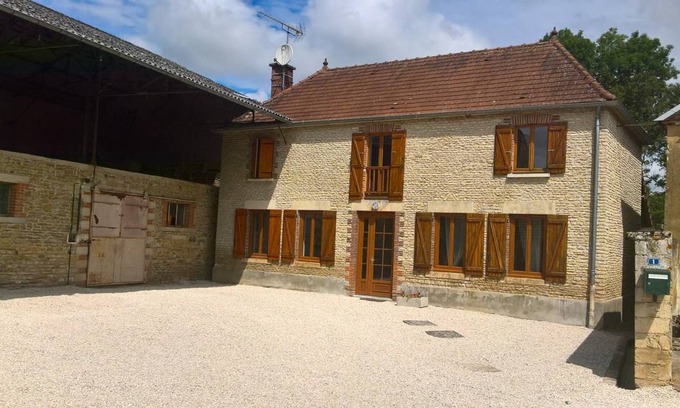 Villy-en-Trodes Maison | 140 m² Gîte ∙ 4 chambres ∙ 8 personnes