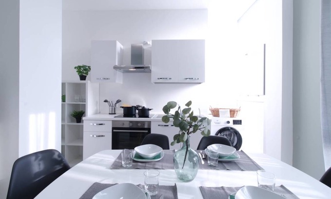 Mompiano Station Balnéaire | 140 m² Chambre privée ∙ 1 chambre ∙ 1 personne