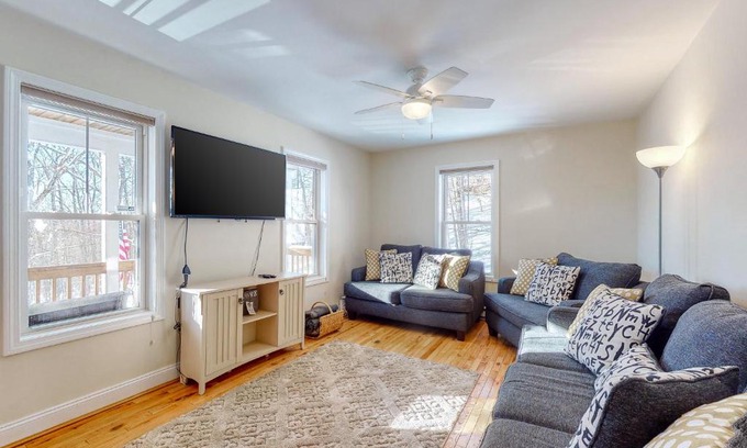 Eidelweiss Village Maison | 15 Chocorua View Drive