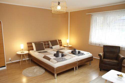 Breite Lit Et Petit-Déjeuner | 15 m² Chambre d'hôtes ∙ 2 personnes