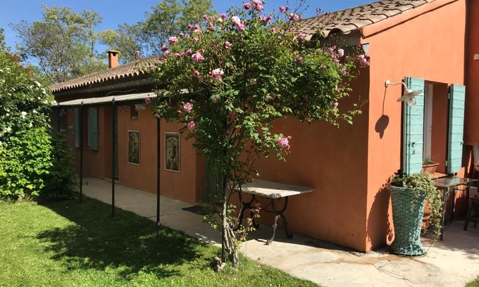 Le Puy-Sainte-Reparade Appartement | 15 MINS AIX-EN-PROVENCE ET LUBERON DANS DOMAINE DE CAMPAGNE PRIVE