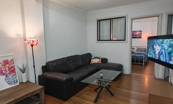 Campbellfield Maison | 15 mins to Airport|Gateway to NSW