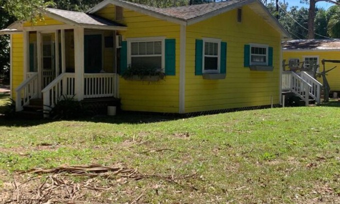 Yankeetown Cabine | 15) Mocking Bird Cottage