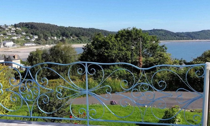 Tredrez-Locquemeau Maison | 150 m² Gîte ∙ 4 chambres ∙ 7 personnes