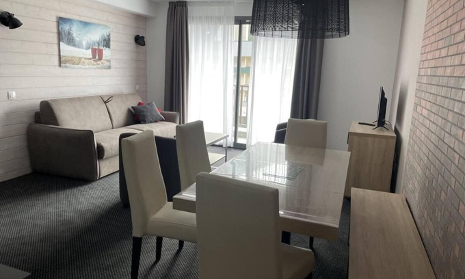 Eaux-Bonnes Appartement | 80m du centre station, vue pistes de ski, piscine, balcon, télévision, casier à ski, 52m², Gourette