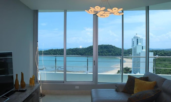 Playa Bonita Village Appartement | 15B Stunning Oceanfront Views Panama Resort Life