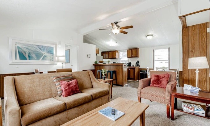 West Columbia Maison | 15mins to Downtown- Adorable on Taylor, Both Units