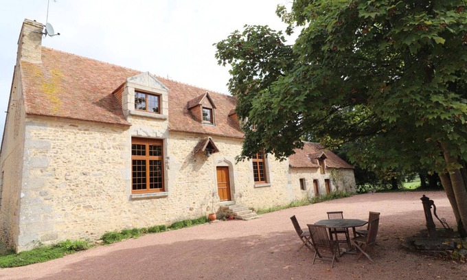 Colombiers Cottage | Manoir du XVème avec cheminée, animaux acceptés, à Colombiers