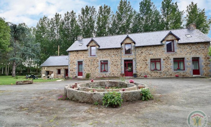 Saint-Thual Maison | 160 m² Gîte ∙ 4 chambres ∙ 8 personnes