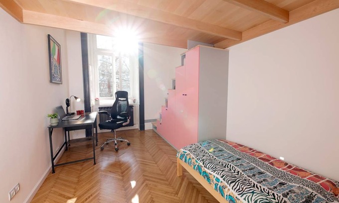 Palace District Station Balnéaire | 160 m² Chambre privée ∙ 1 chambre ∙ 1 personne