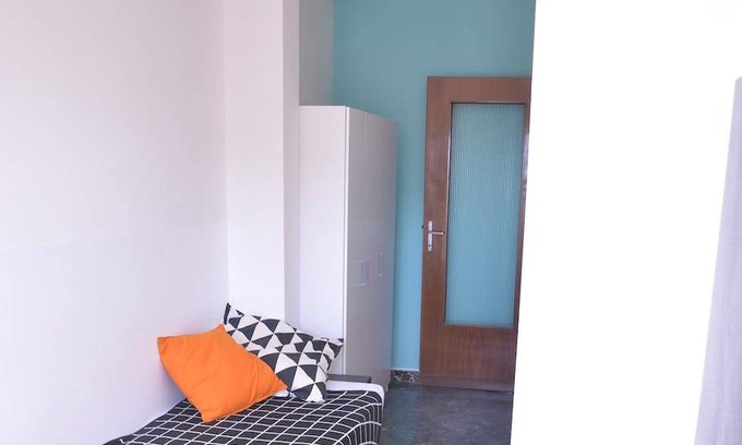 Province of Cagliari Station Balnéaire | 160 m² Chambre privée ∙ 1 chambre ∙ 1 personne