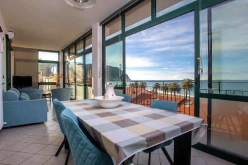 Riva Trigoso Maison | 162 - La Veranda Sull'Acqua, Fronte e Vista Mare Riva Trigoso, POSTO AUTO PRIVATO