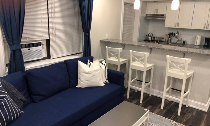 Industry Appartement | 1631 5F · Le Marino Gateaway à 20 minutes de New York / Parking Avail.