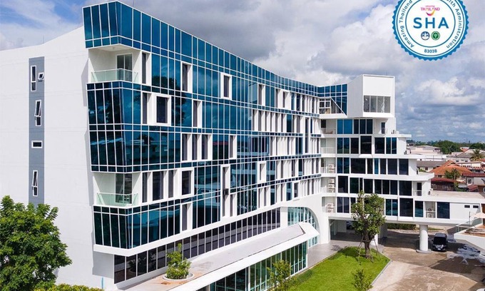 Mak Khaeng Hôtel | 165 m² Hôtel ∙ 2 chambres ∙ 127 personnes