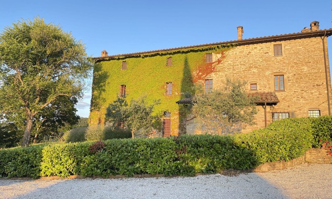 Nerbisci Villa | 16C Ferme, vues panoramiques, piscine privée